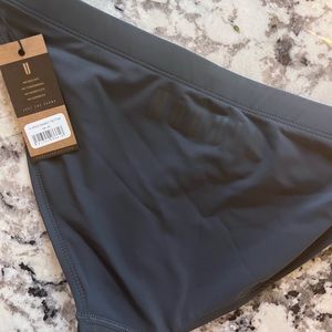 BRAND NEW Nobull swim bottoms - size small